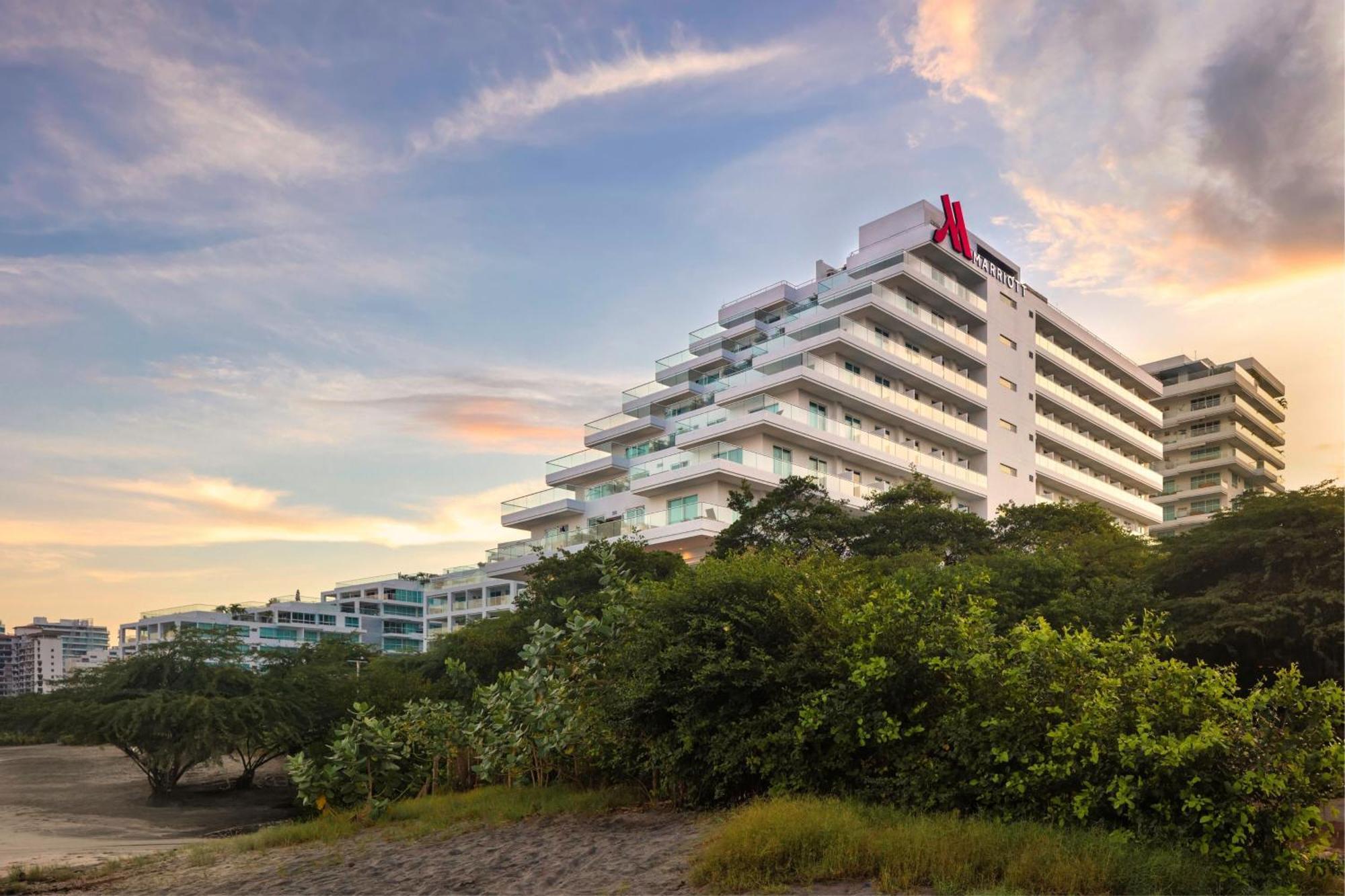 Santa Marta Marriott Resort Playa Dormida Kültér fotó The Marriott Cancun Resort